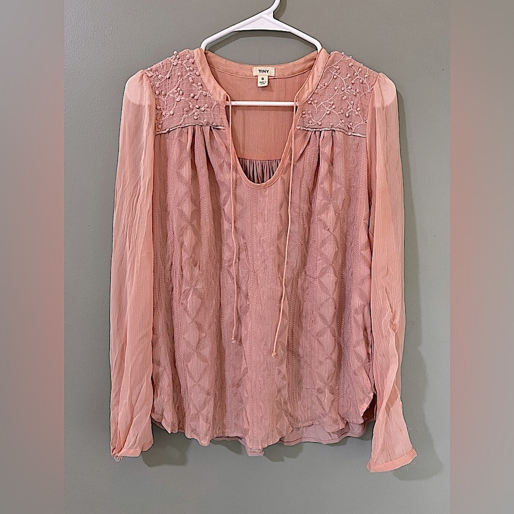Anthropologie Tiny Shirt Blush Pink Womens Size small Long Sleeves Top Blouse